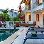 Mediterranean With Private Pool Villa *
