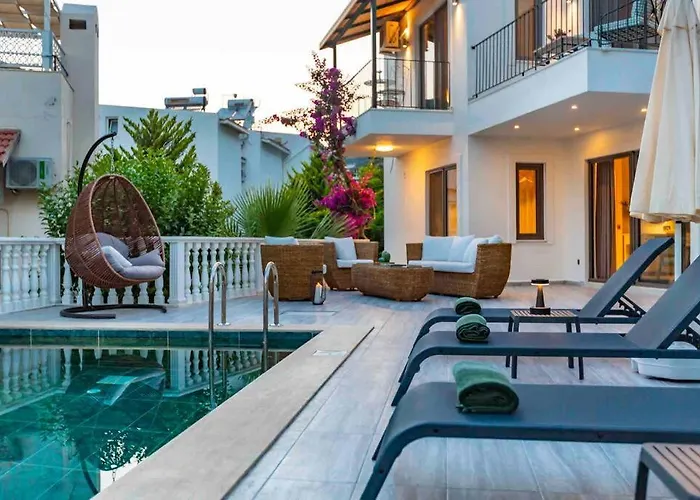 Mediterranean With Private Pool Villa *